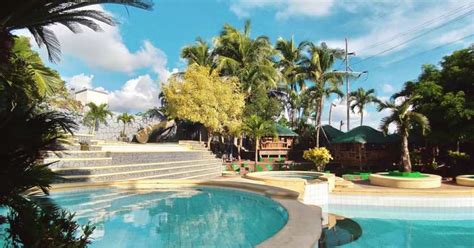 List of Resorts in Dasmarinas .